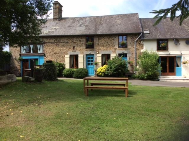 La Cahudiere Saint-Martin-Landelles エクステリア 写真